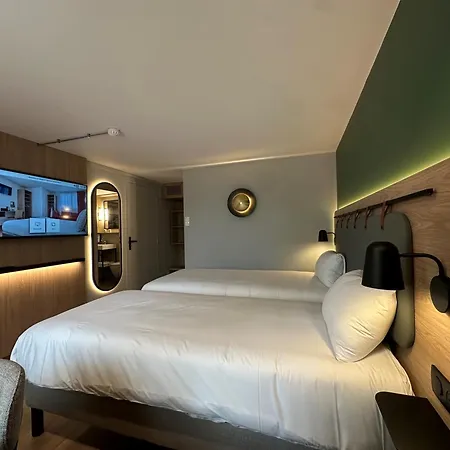 Hotel Campanile Clermont-ferrand ~